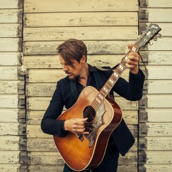 Charlie Mars photo