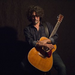 Dan Navarro photo