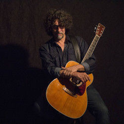 Dan Navarro photo