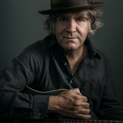 Tim Easton photo