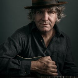 Tim Easton photo