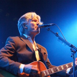 Tim Finn photo